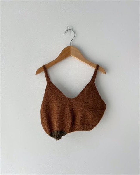 CassieArnold_Fighter.Survivor._wool_2021_24cmx30cm.jpg